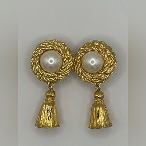 Vintage faux pearl earrings
